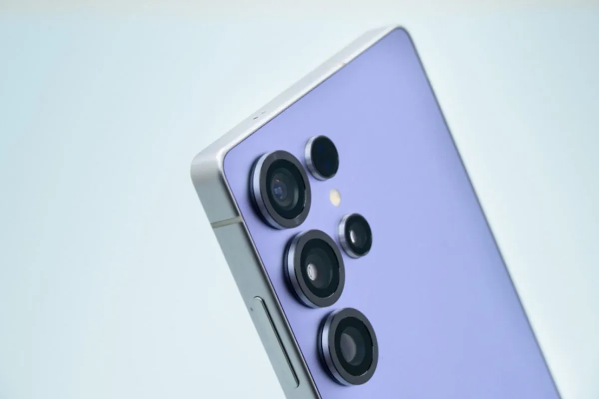 Selamat Tinggal Kamera Menonjol! Samsung Kembangkan Metalens Super Tipis untuk HP Masa Depan