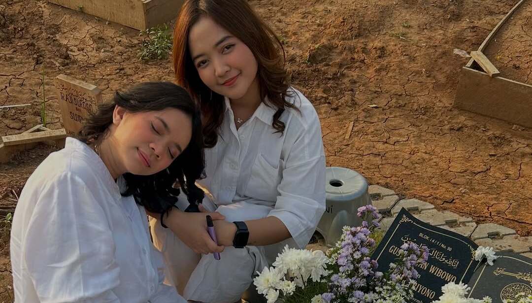 Janji Manis Terakhir Gustiwiw, Lamaran di Makam Bikin Hati Warganet Tersentuh!