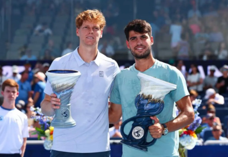 Carlos Alcaraz Juara Cincinnati Open 2025, Jannik Sinner Mundur di Awal Pertandingan!