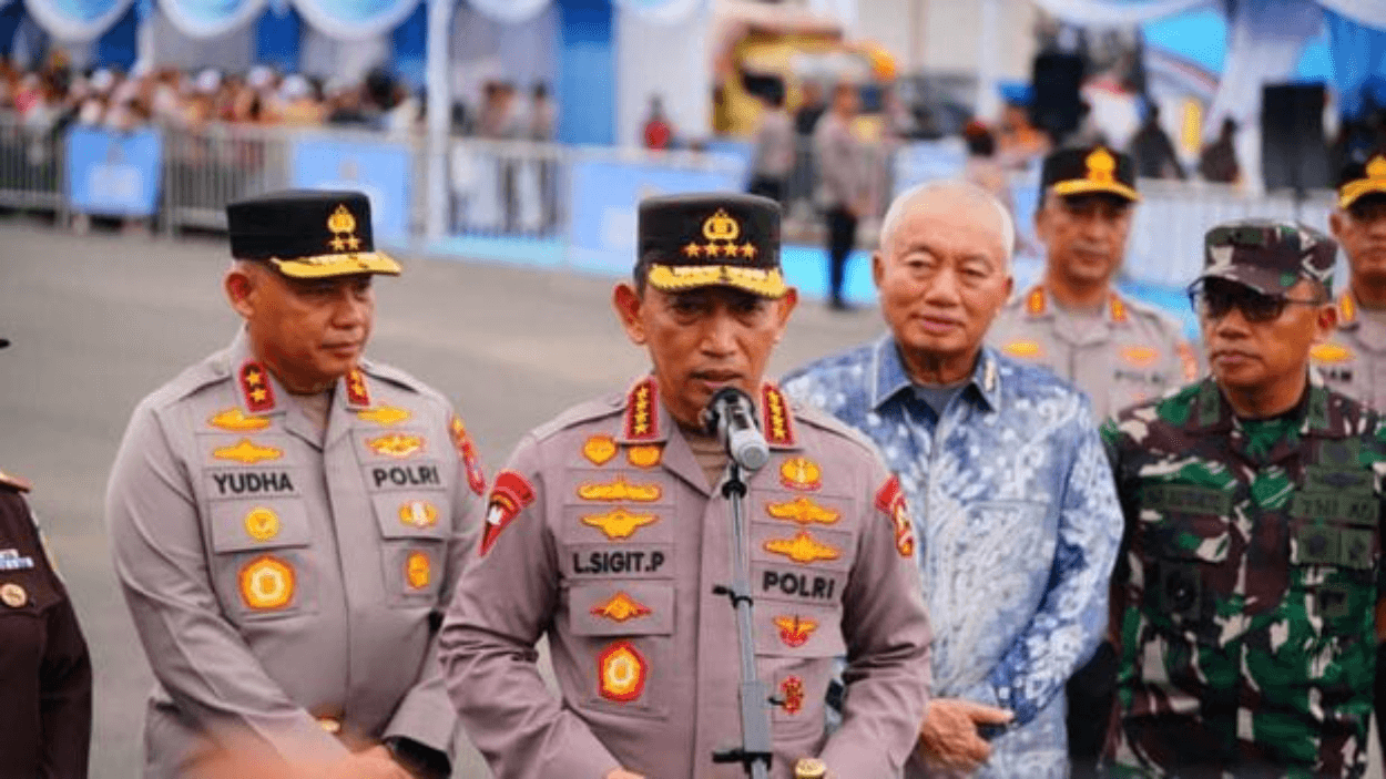 Kapolri Turun Tangan Cek Gerakan Pangan Murah hingga Khitanan Massal di Kalsel