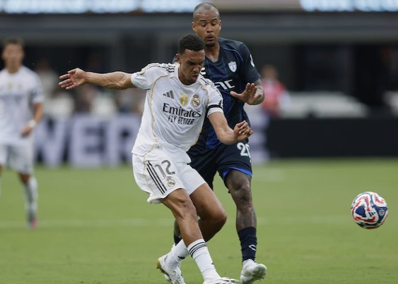 Alexander-Arnold Debut di Real Madrid, Malah Dapat Hujatan: "Bukan Trent yang Dulu"