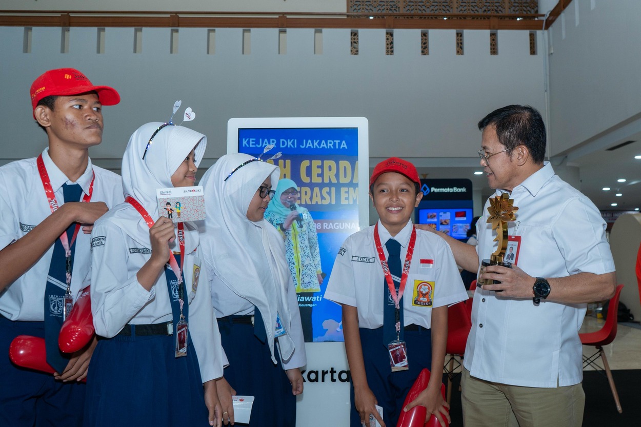 Tabungan Pelajar Bank Jakarta Tembus Rp 1,7 Triliun, Meraih Penghargaan Kategori Bank Implementasi KEJAR Award 2025