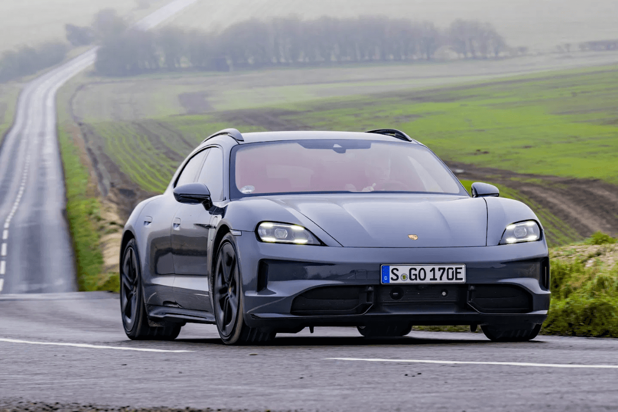 Porsche Taycan GTS Sport Turismo 2025, Wagon Listrik Buas dengan Akselerasi Supercar