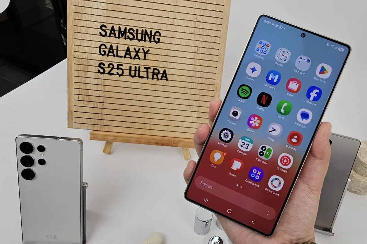 Samsung Galaxy S26 Ultra Bocor! Desain Lebih Membulat, Fitur Mewah, dan Siap Kalahkan iPhone 17 Pro?