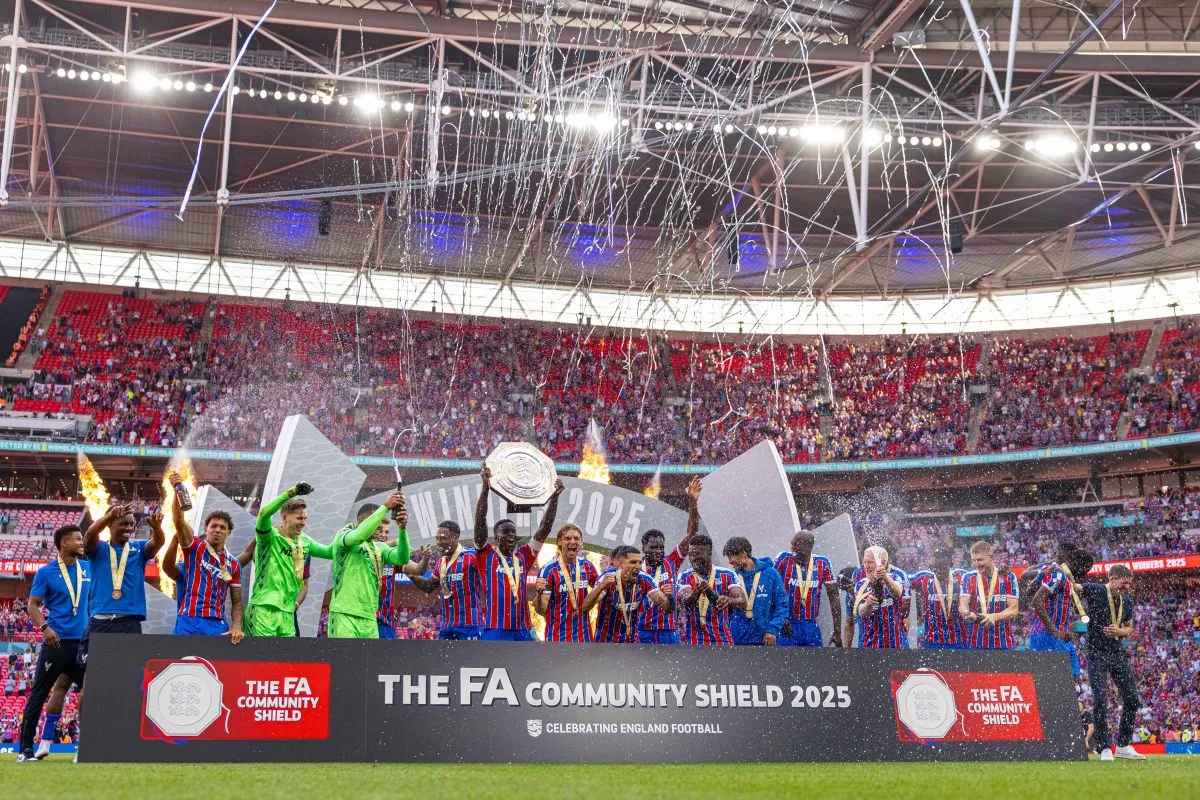 Spanduk Kontroversial Sindir Pemilik Forest, FA Selidiki Crystal Palace! Ada Unsur Fitnah dan Ancaman?