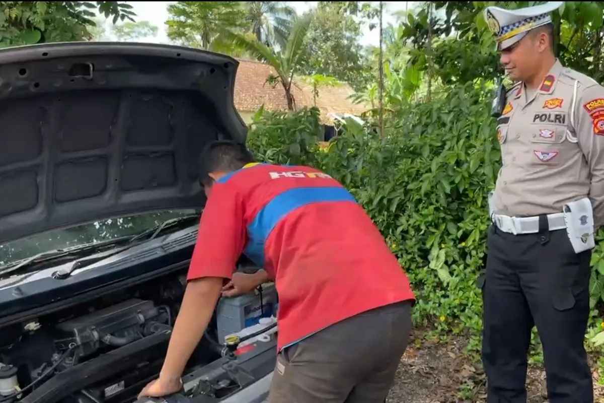 Mobil Kamu Mogok di Tengah Jalan? Layanan Ini Hadirkan Asisten Darurat 24/7 yang Siap Bantu Kapan Saja!