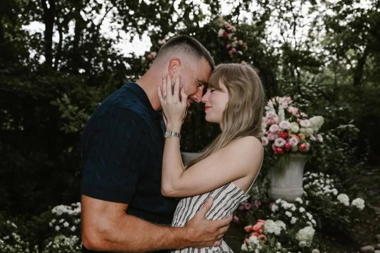 Taylor Swift Resmi Tunangan, Berapa Sih Kekayaan Travis Kelce?