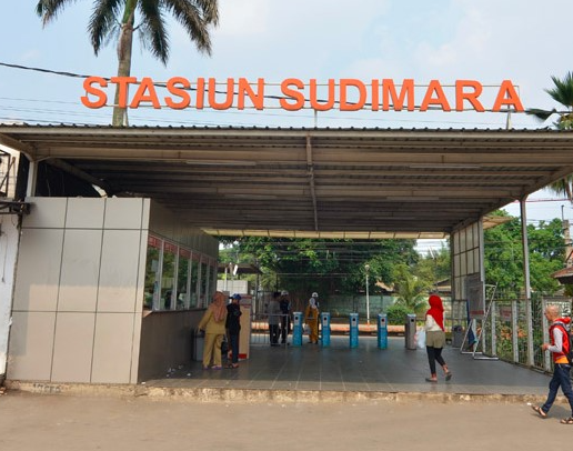 Tempat Makan Dekat Stasiun KRL Sudimara Ciputat, Wajib Coba Rekomendasi Murah Sampai Estetik!