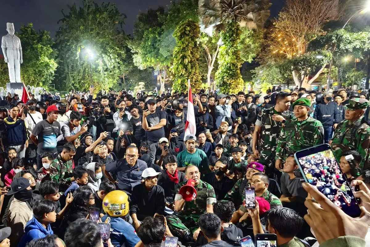 Pangdam V Brawijaya Ajak Demonstran Berdiskusi di Surabaya: Jaga Kondusifitas, Tunjukkan Perbedaan!