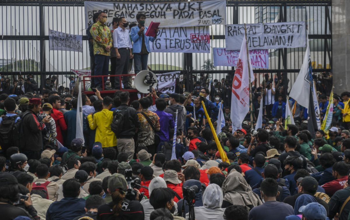 Dunia Sorot Indonesia: PBB Desak Tindakan Tegas Usai Demo Berdarah!