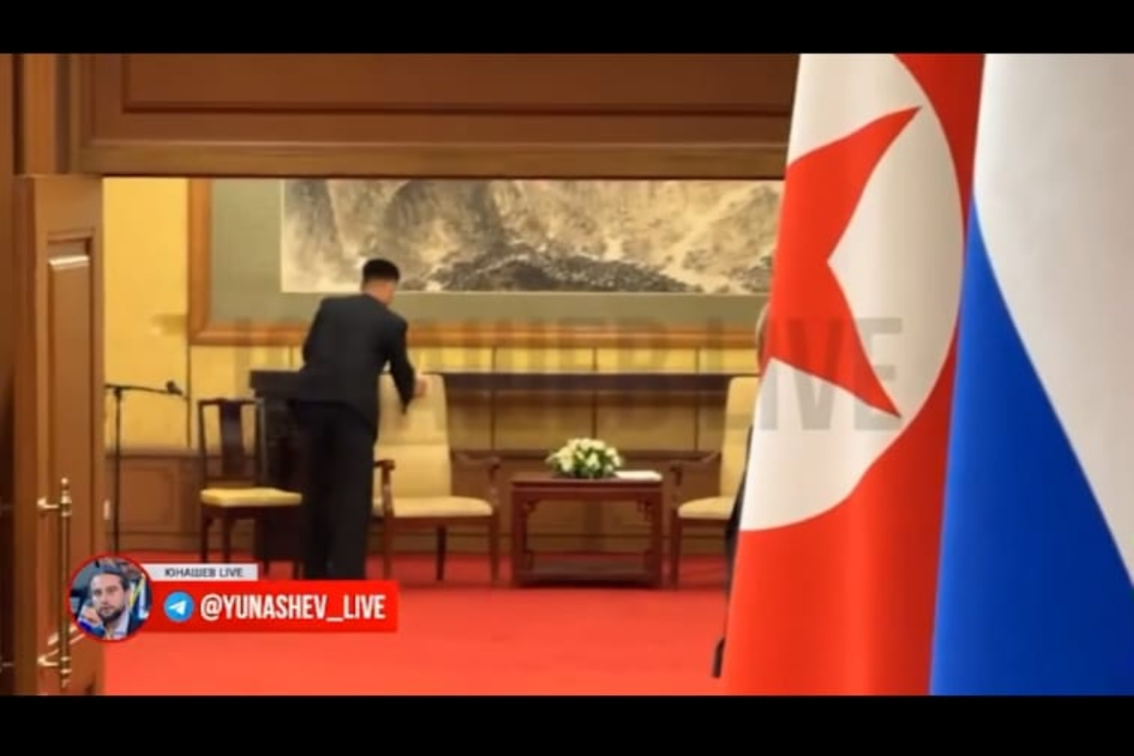 Staf Bersihkan Barang yang Disentuh Kim Jong-un Saat Bertemu Vladimir Putin, Apa Alasan Dibaliknya?