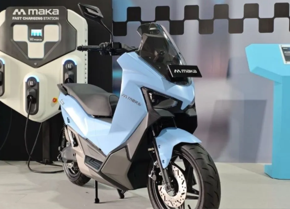Motor Listrik Lebih Irit dari Motor Bensin? Ini 5 Alasan Kenapa Kamu Harus Coba Sekarang Juga!