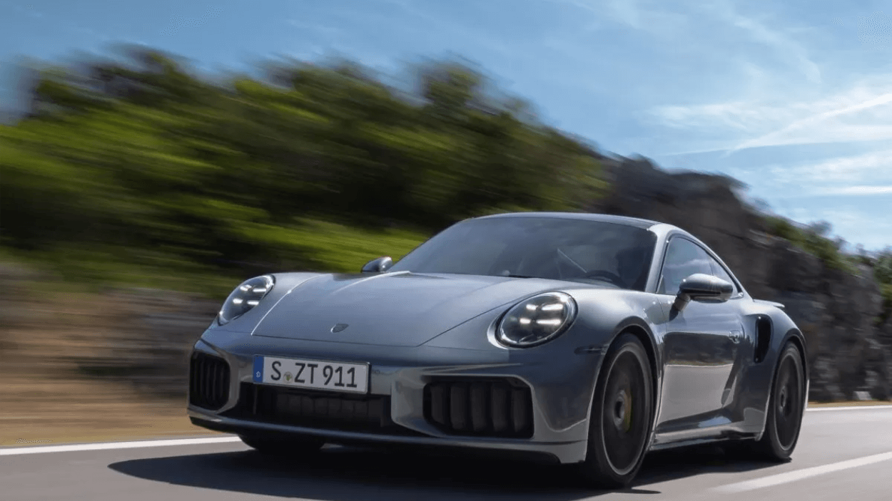 Resmi! Porsche Luncurkan Mobil Tercanggih dan Terkencang Sepanjang Sejarah, Ini Spesifikasinya