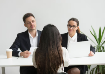 5 Pertanyaan Paling Sering Muncul di Wawancara Kerja Fresh Graduate, Pejuang Loker Wajib Tahu!
