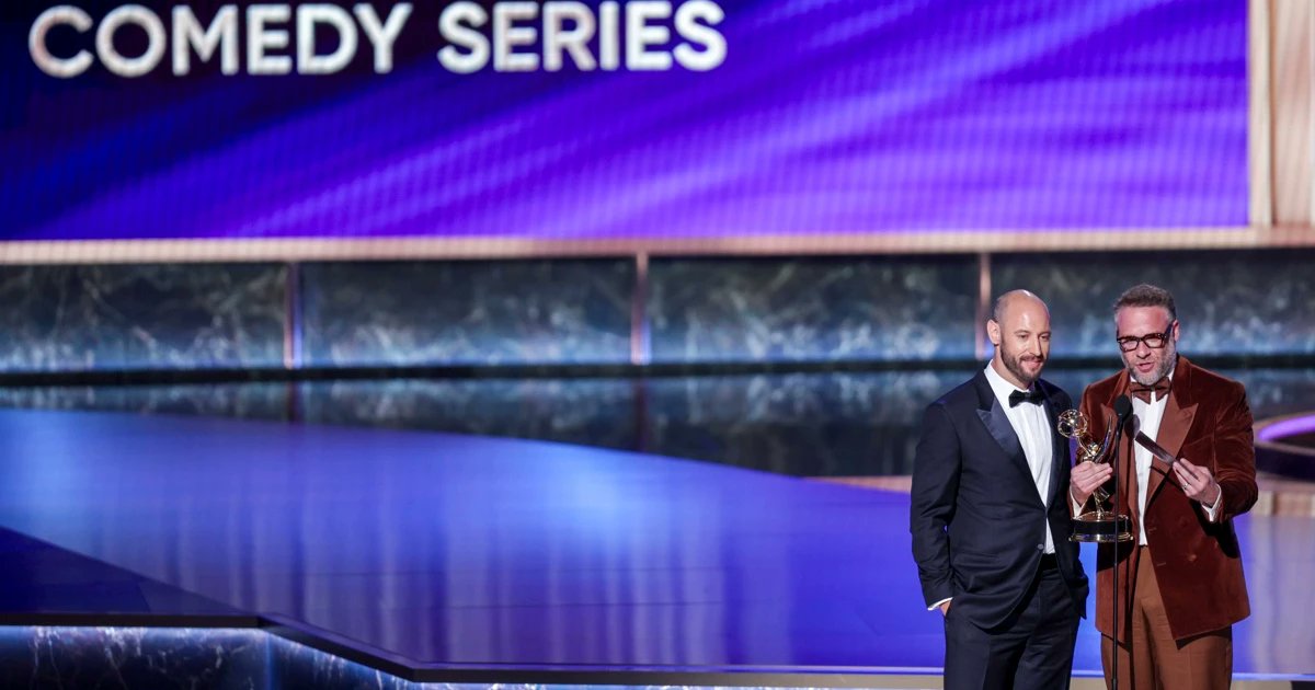 Emmy Awards 2025: The Studio Bawa Pulang 13 Piala, Terbanyak Sepanjang Sejarah Serial Komedi