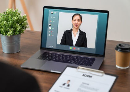 Tips Interview Online untuk Fresh Graduate Biar Tetap Profesional!