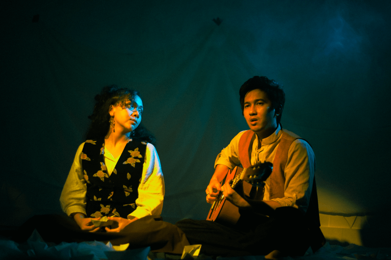 Duo Indie HANNYA Rilis Video Klip Debut 'Pesisir Hati', Tampilkan Visual Bergaya Renaisans