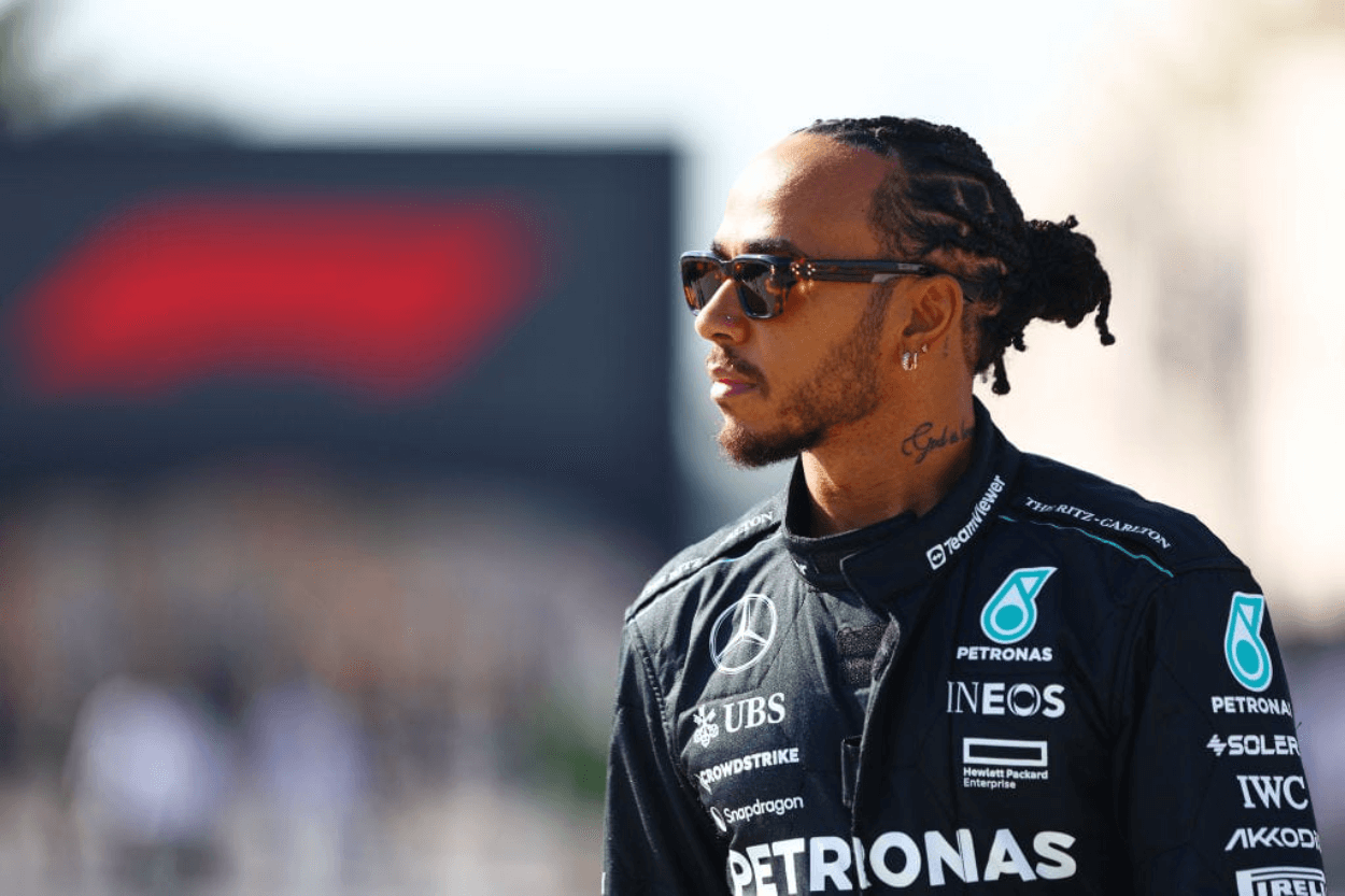 Ferrari Akui Salah Perhitungan Soal Adaptasi Hamilton, Vasseur Tetap Yakin Sang Juara Bisa Bangkit