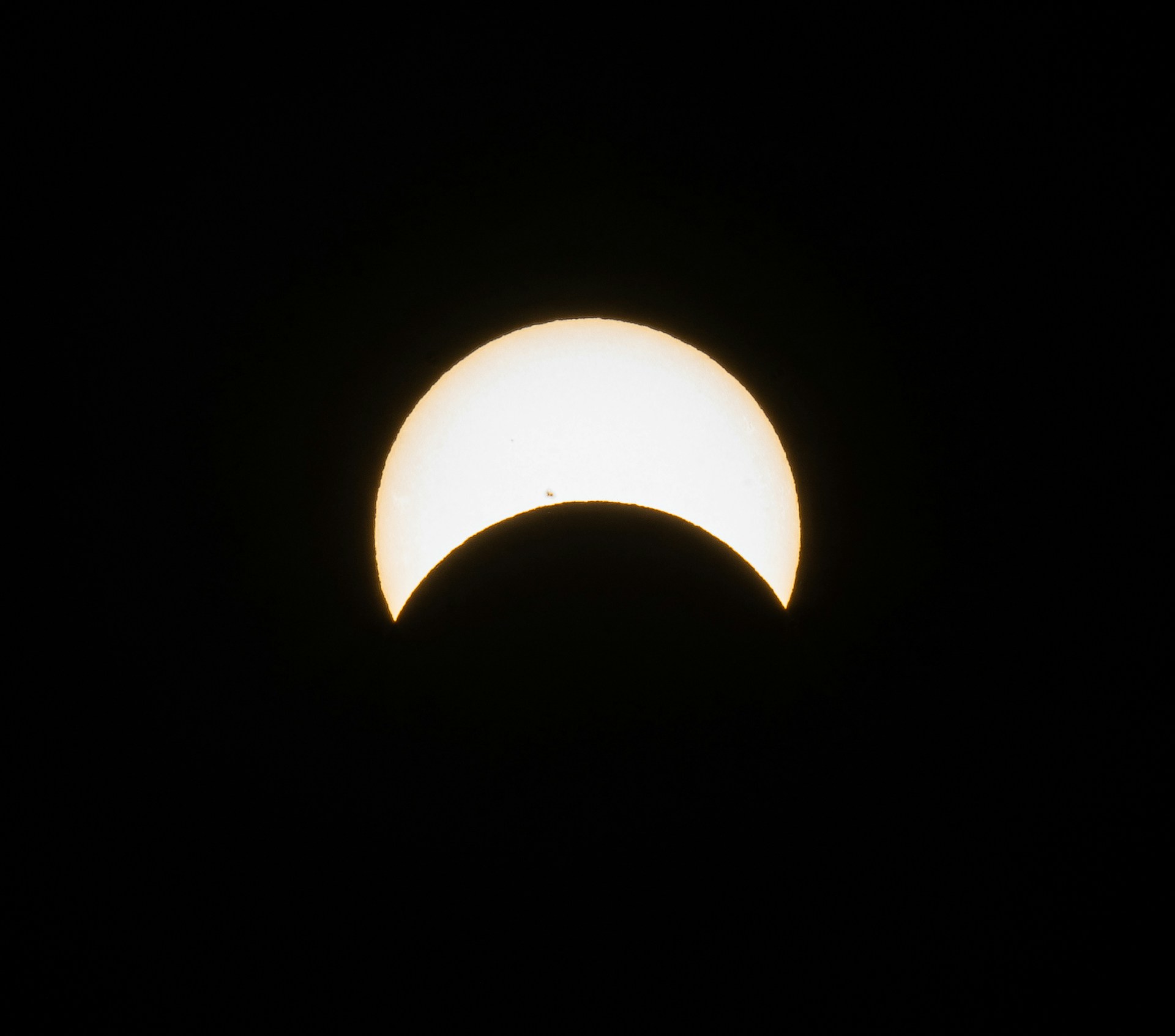 Catat! Gerhana Matahari Sebagian 21 September 2025, Bisa Dilihat dari Indonesia?