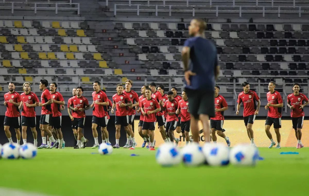 Gagal Lolos ke Piala Dunia? Mayoritas Suporter Minta Kluivert dan Ketum PSSI Tetap Dipertahankan