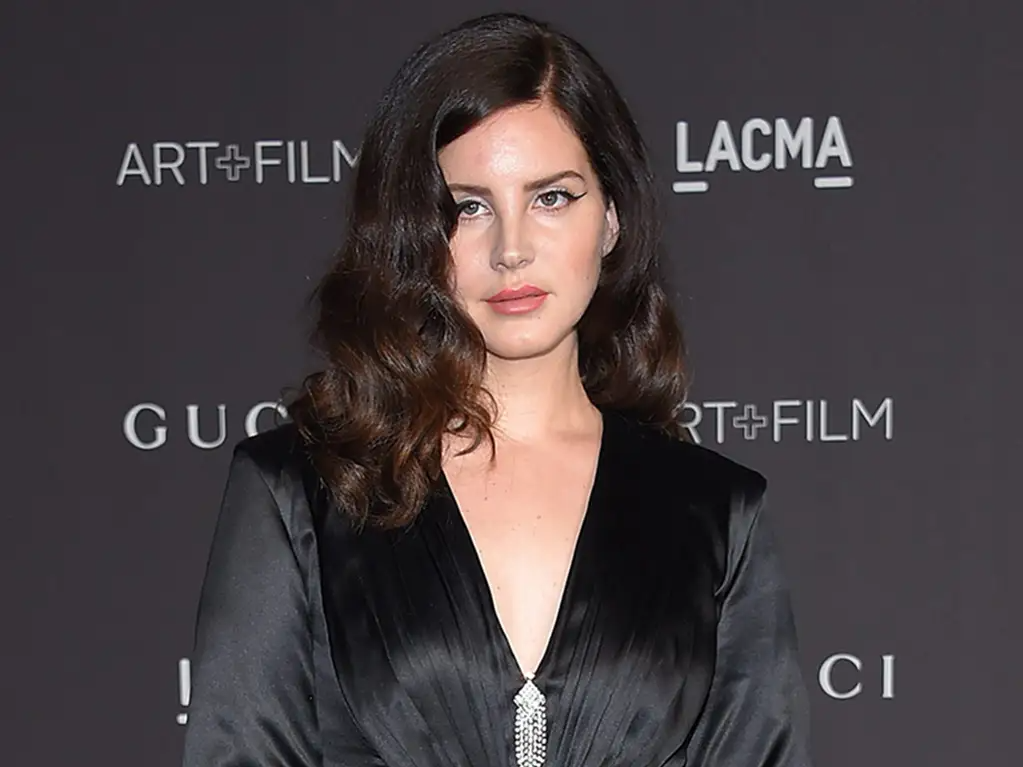 Lana Del Rey Ungkap Ingin Coba Main Film, Sebut Quentin Tarantino & David Lynch Jadi Inspirasinya