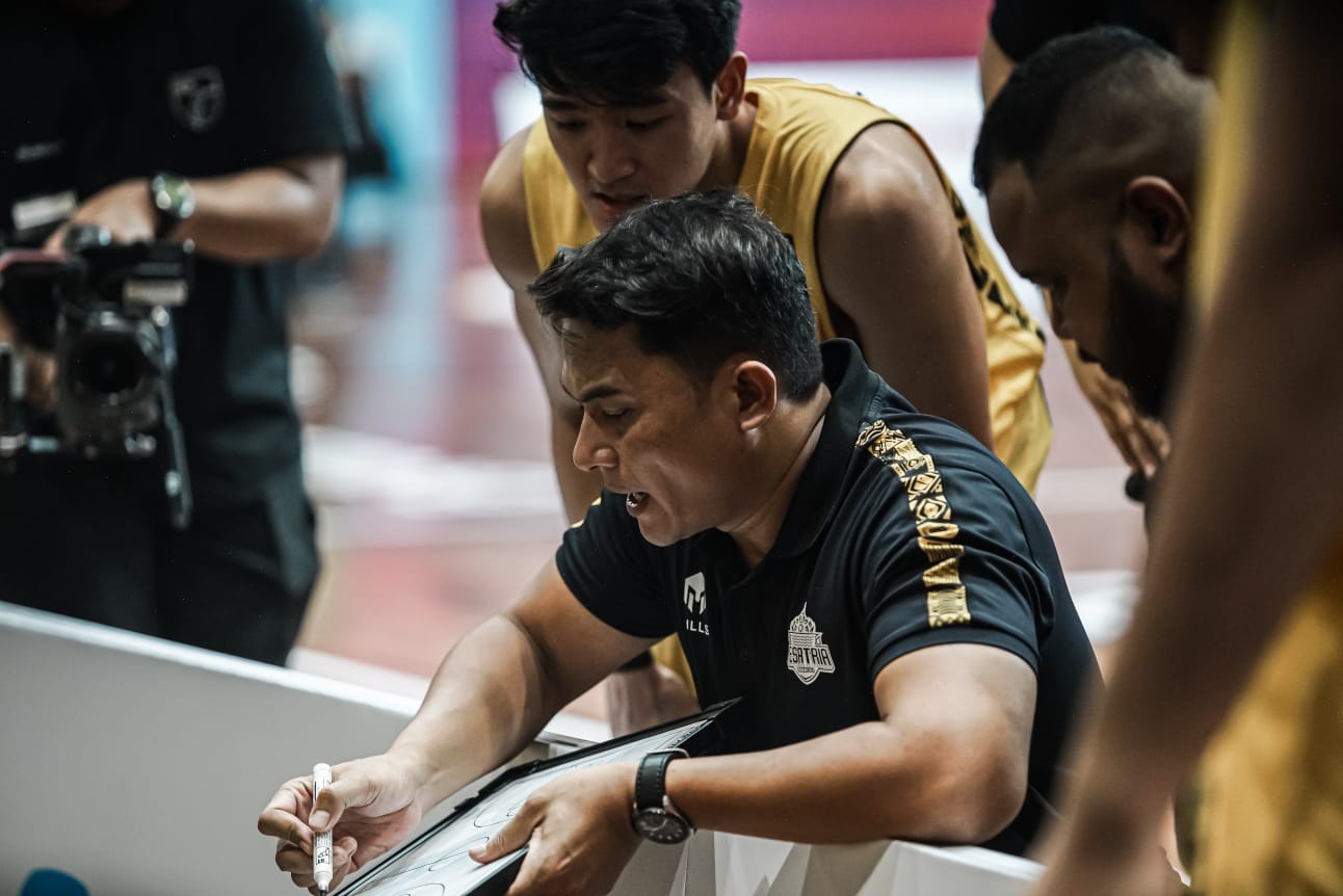 Coach Efri Meldi Pamit dari Kesatria Bengawan Solo