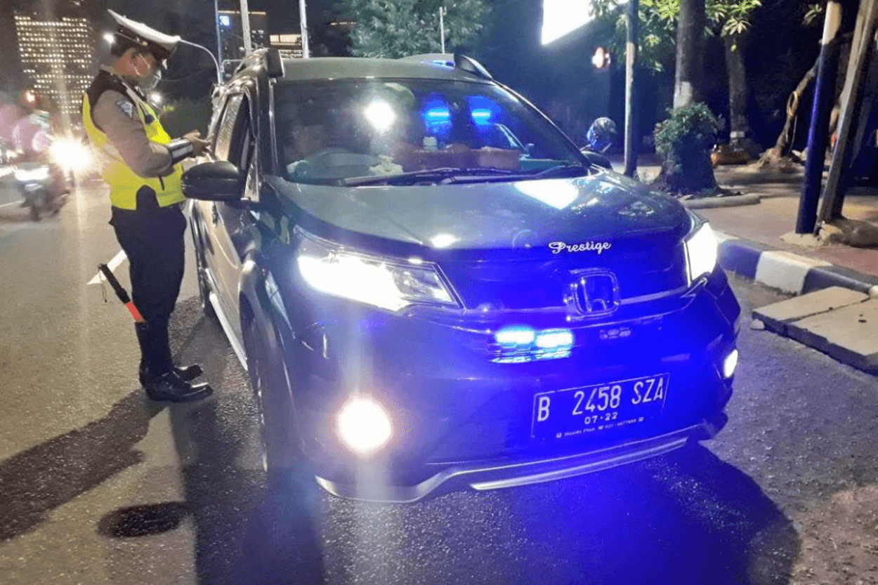 Polisi Larang Sirene Strobo 'Tot Tot Wok Wok' saat Azan, Begini Aturan Barunya