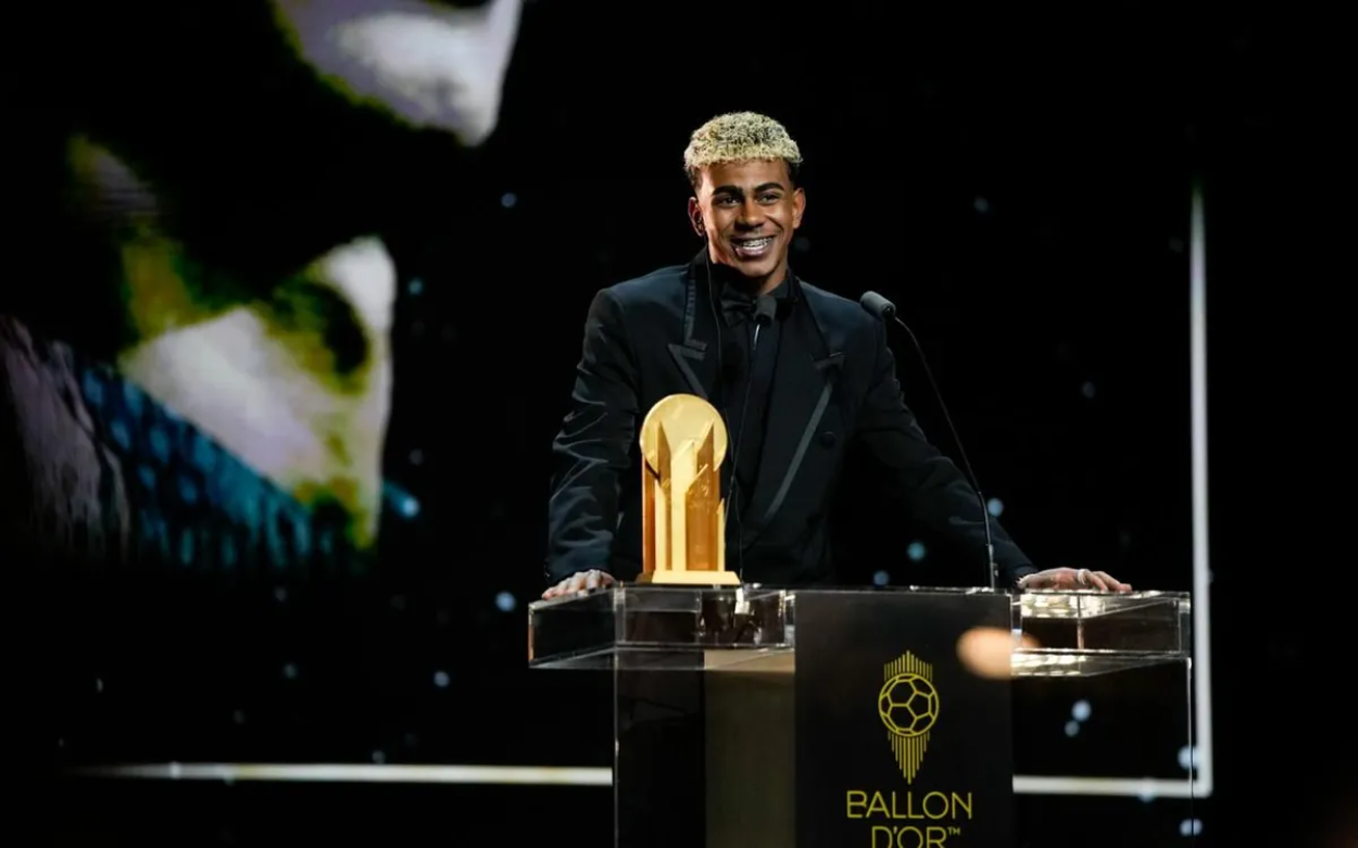 Back to Back! Lamine Yamal Kembali Rebut Kopa Trophy di Penghargaan Ballon d'Or 2025