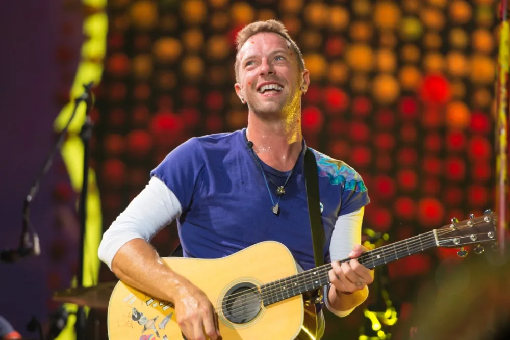 Chris Martin Santai Jika Musik Coldplay Suatu Hari Berakhir di ‘Bargain Bin’