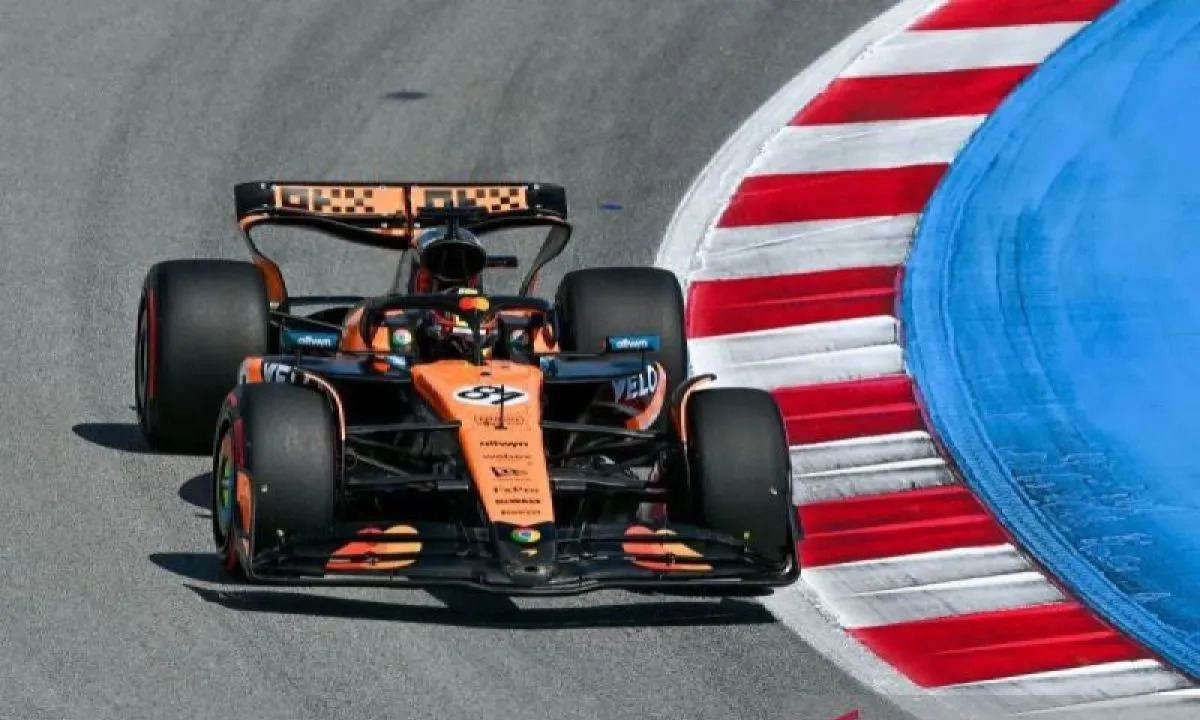 Bos McLaren Kaget! Oscar Piastri Tabrakan di GP Azerbaijan, Dinilai di Luar Karakter Aslinya