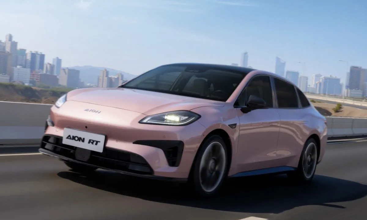 Sedan Listrik GAC AION RT Resmi Meluncur! Intip Spesifikasinya!