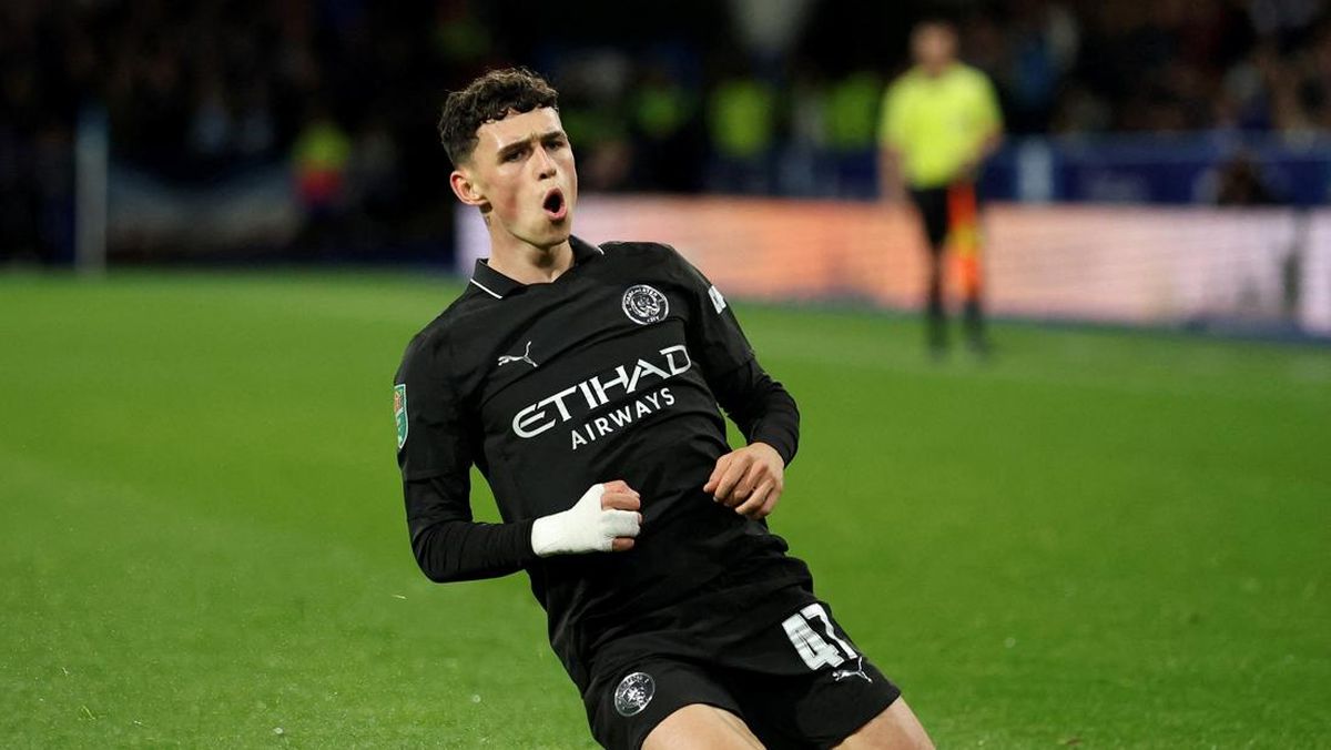 Foden Memanas di Carabao Cup, Man City Tumbangkan Huddersfield dengan Gaya