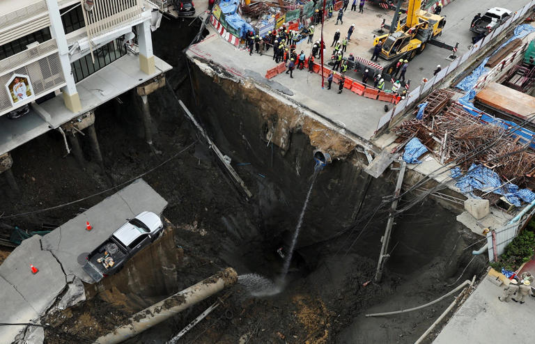 Sinkhole Raksasa 50 M Runtuh di Bangkok, Ini Biang Kerok di Balik Lubang Maut