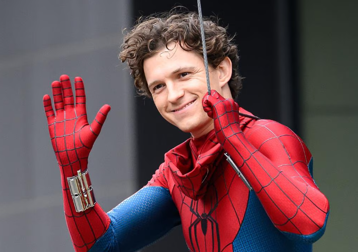 Tom Holland Gegar Otak Gegara Jatuh di Lokasi Syuting Spider-Man, Produksi Film Terhenti!