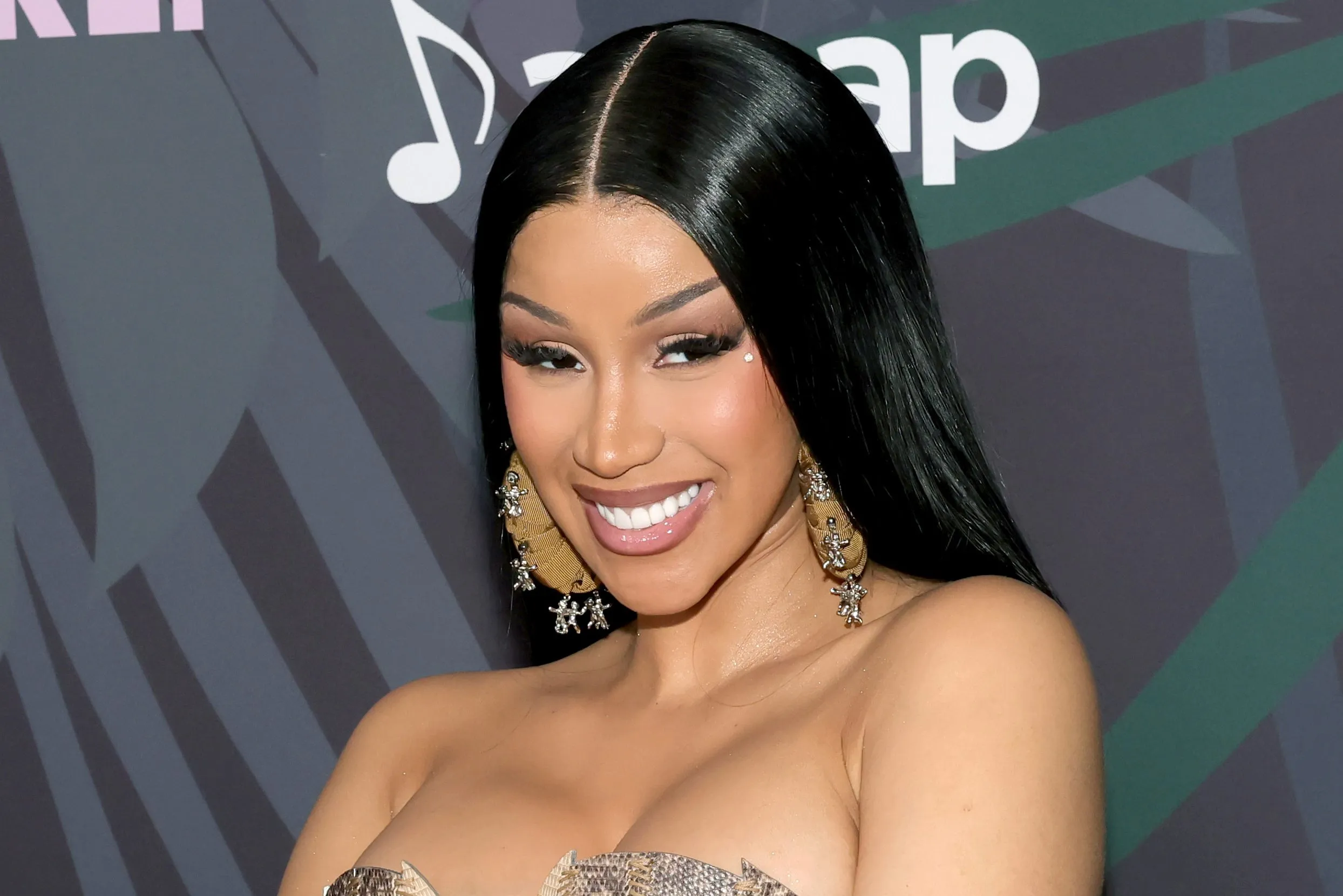 Cardi B Bantah Jadi ‘Industry Plant’ untuk Singkirkan Nicki Minaj, Ngaku Sukses Karena Kerja Keras