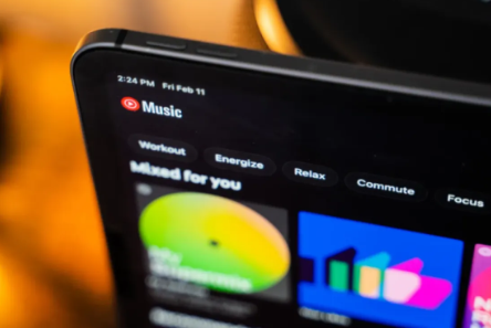 YouTube Music Uji Coba Host AI, Bikin Dengerin Lagu Serasa Punya Penyiar Pribadi!