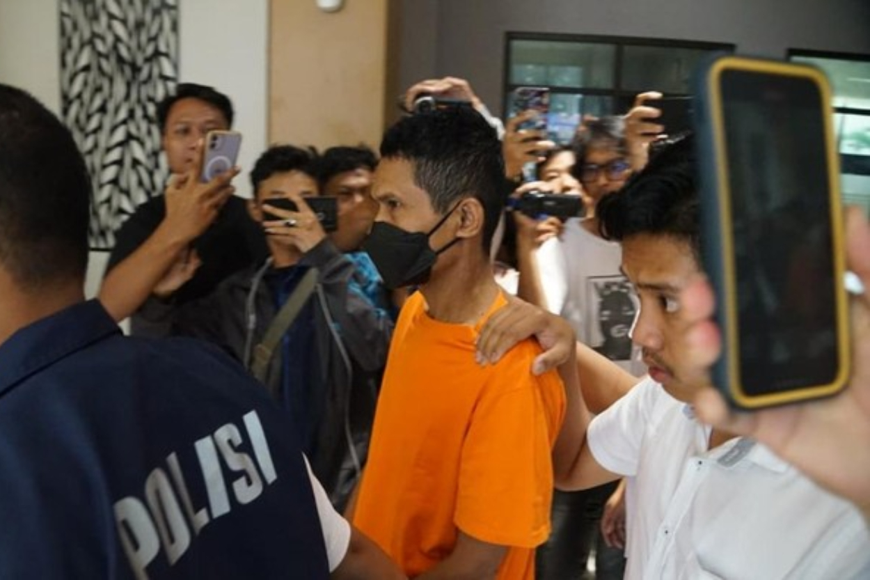 Bejat! Oknum Ustaz Bekasi Perkosa Anak Angkat dan Ponakan Sejak Korban SD-SMP