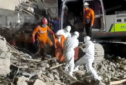 Tragedi Ponpes Al-Khoziny: 37 Santri Meninggal, Puluhan Masih Hilang di Tengah Upaya Evakuasi!