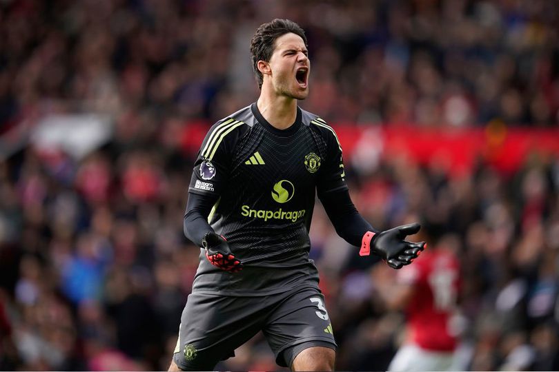Debut Gemilang Senne Lammens Bawa Manchester United Menang