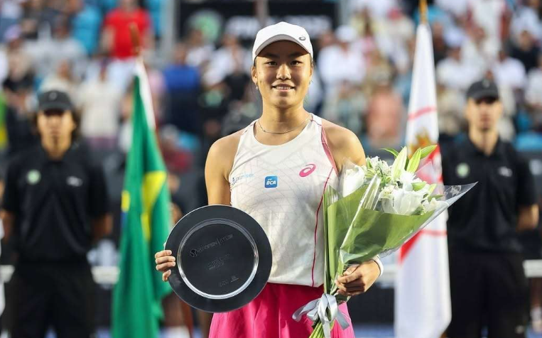 Janice Tjen Pecahkan Rekor! Petenis Muda Indonesia Tembus 100 Besar Dunia Usai Juara di Tiongkok!