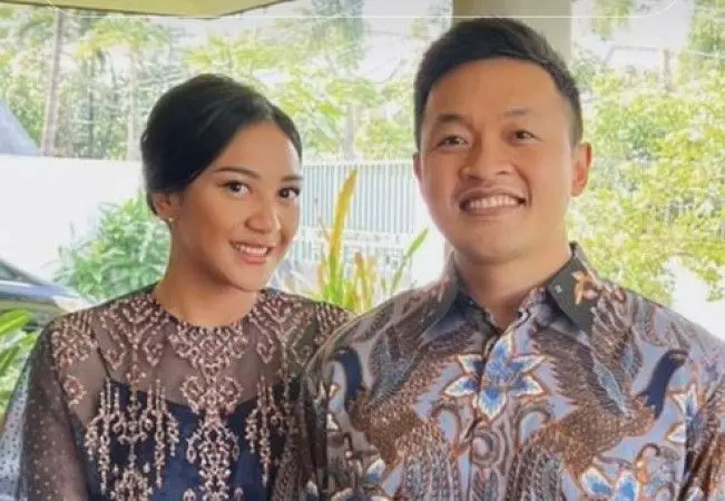 Putri Tanjung Picu Isu Perceraian Usai Hapus Foto Pernikahan dengan Guinandra Jatikusumo