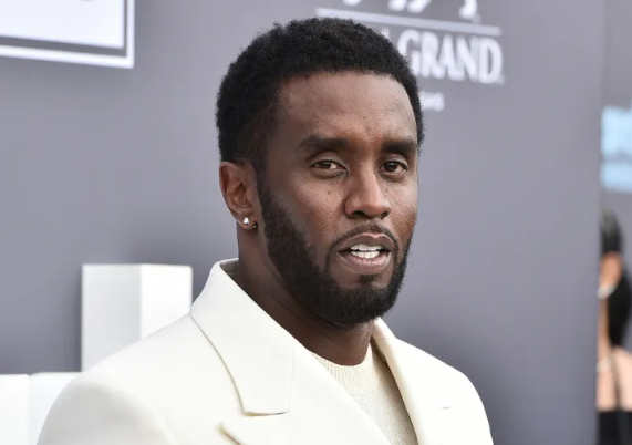 Sean Diddy Combs Divonis 4 Tahun Penjara, Kini Minta Grasi Langsung ke Donald Trump!