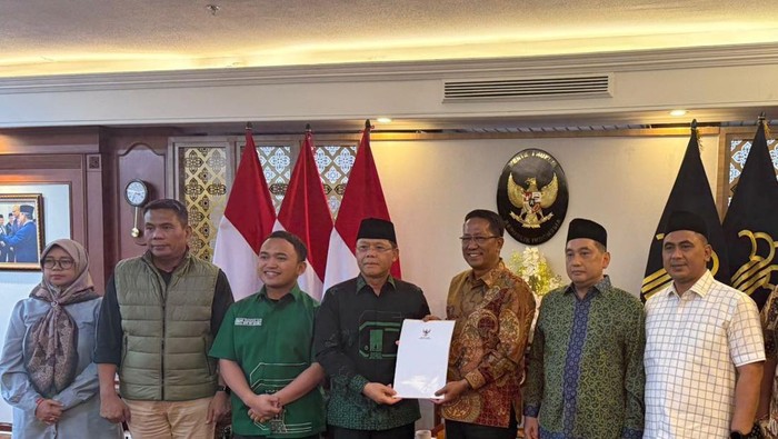 Dualisme PPP Resmi Berakhir, Menkum Sahkan Mardiono sebagai Ketum