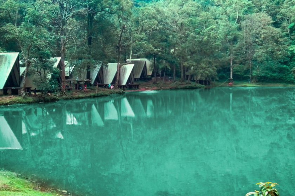 4 Tempat Wisata Sejuk Dekat Jakarta: Hidden Gem untuk Healing Murah Tanpa Menginap