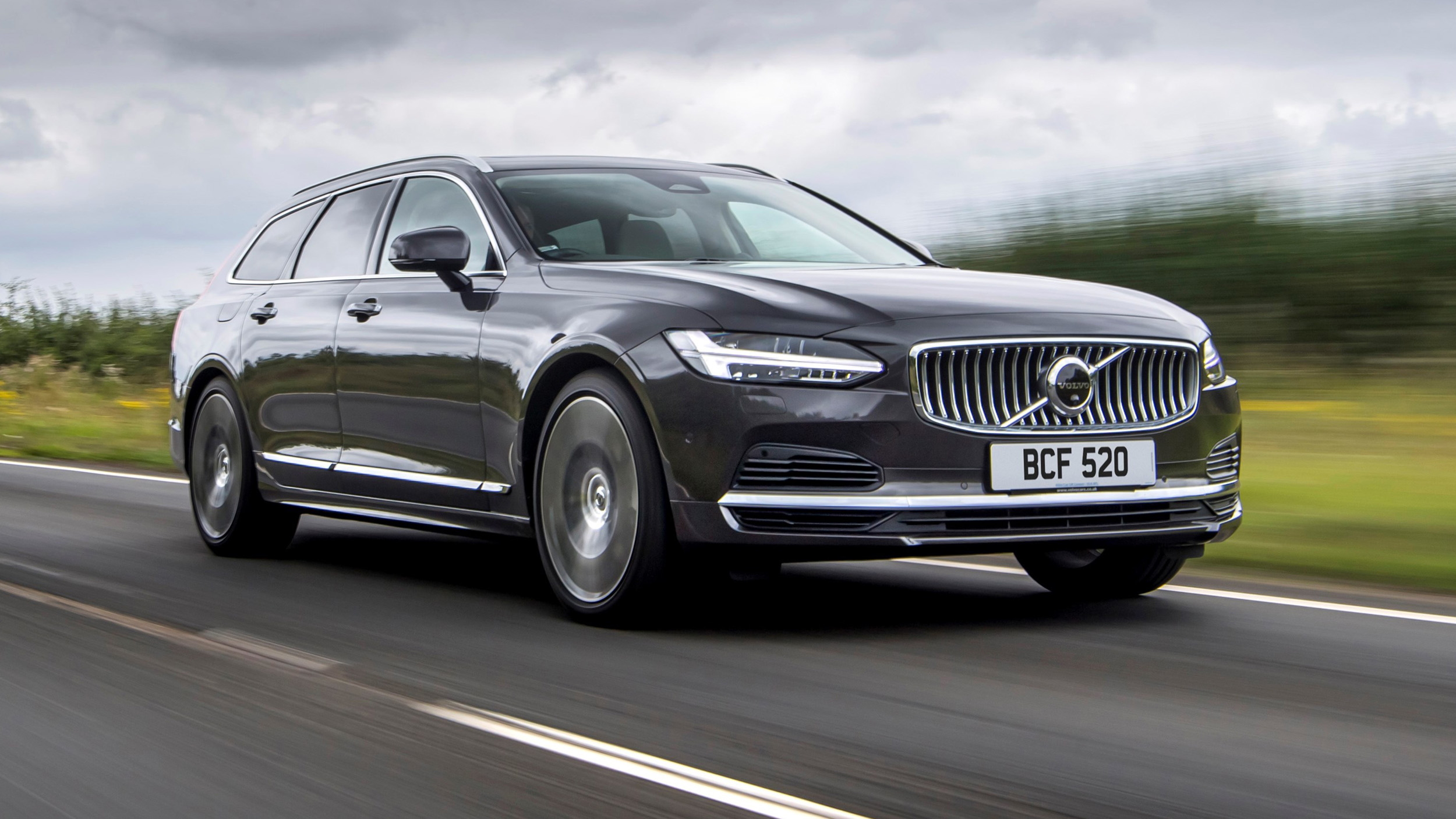 Volvo Akhiri Produksi V90, Wagon Legendaris yang Kalah Saing dari SUV