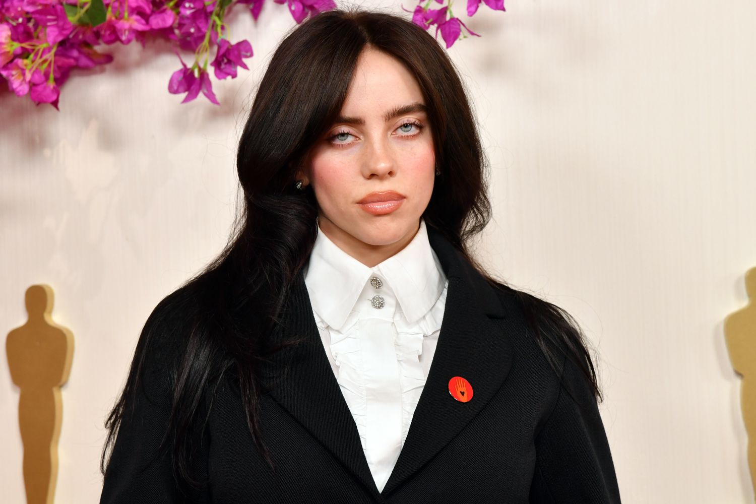 Geger Billie Eilish Ditarik Penonton Saat Konser di Miami, Polisi Turun Tangan