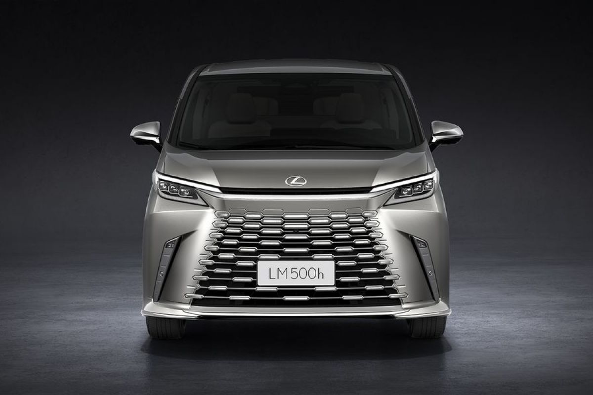 Buat Kamu yang Sering Salah Sebut, Ternyata Ini Arti Huruf di Nama Mobil Lexus