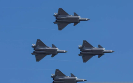 Indonesia Siap Beli Jet Tempur Chengdu J-10 dari Tiongkok, Menhan: 