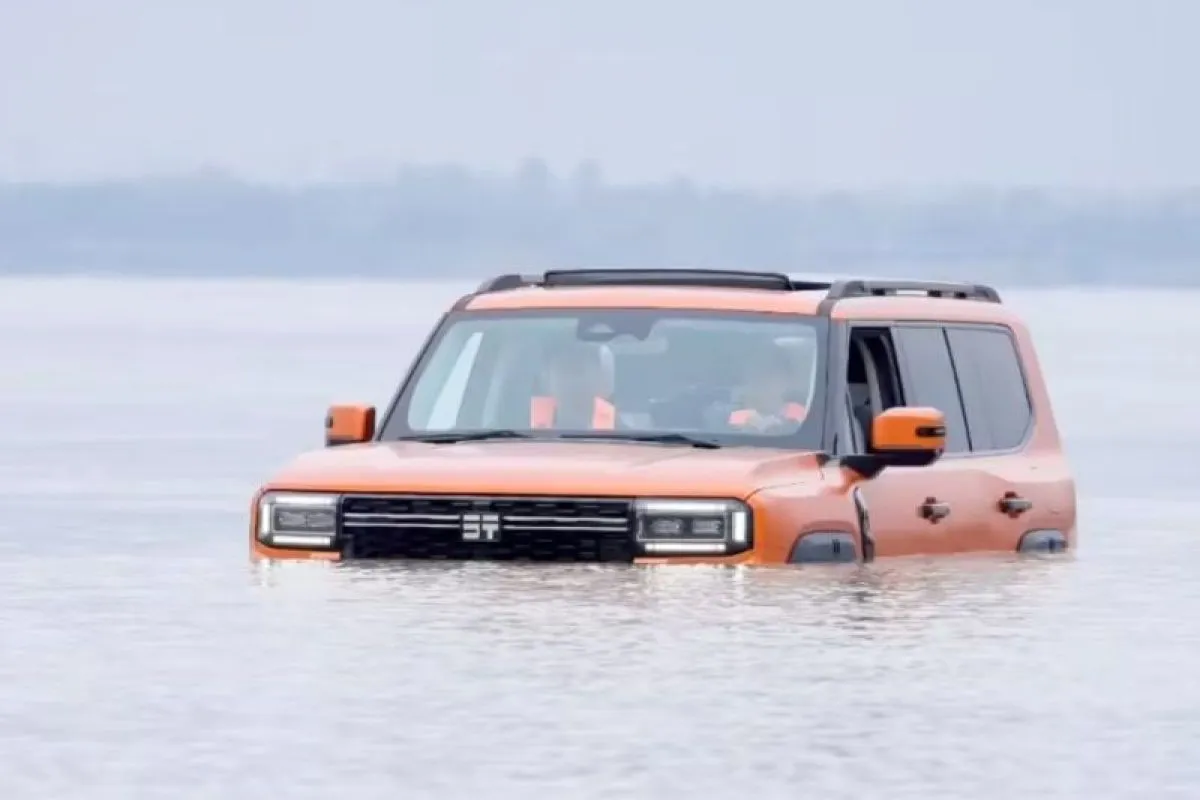 Jetour Zongheng G700 Catat Sejarah, Jadi SUV Pertama yang Menyeberangi Sungai Yangtze