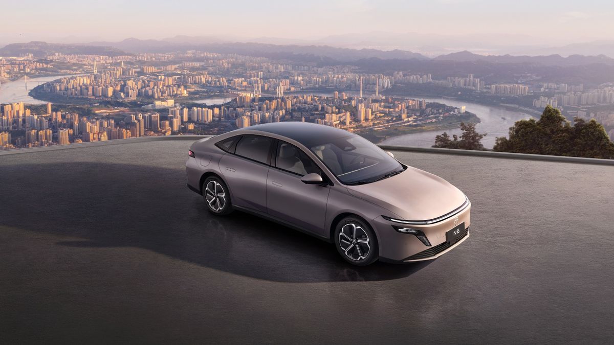 Nissan Teana Jadi Mobil Bensin Pertama di Dunia dengan Sistem Huawei HarmonyOS